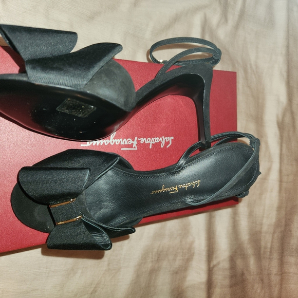 NWB Salvatore Ferragamo Ankle Strap Heels - Picture 3 of 11